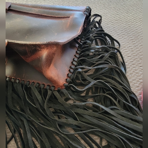 Countryside Co. Fringe Boot Stitch Crossbody Bag - Picture 10 of 13